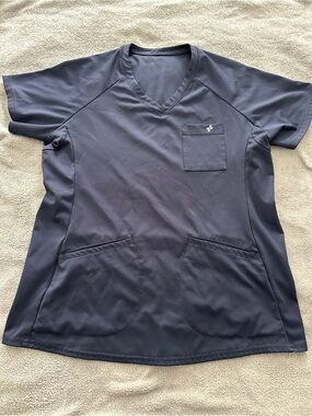 FIT Scrubs Women's V-Neck Scrub Top in Navy